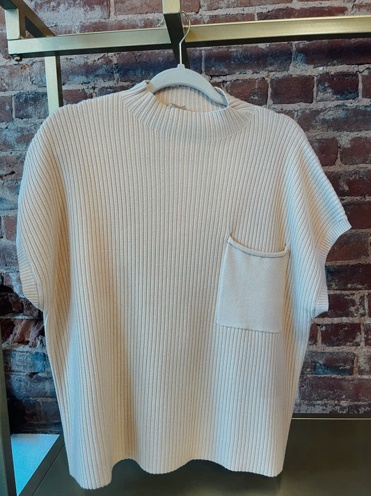 Beige short sleeve pocket sweater